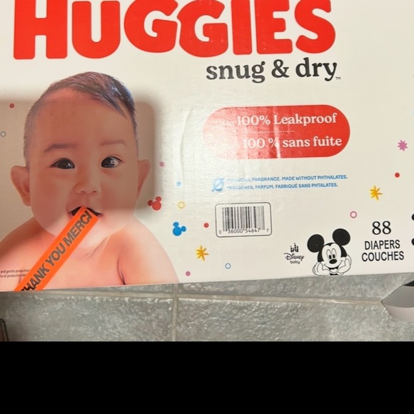 Huggies NWT - size 3 - 88 count - Picture 2 of 2